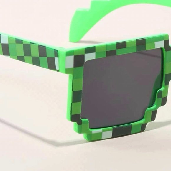 🎃6/$15 - Minecraft Pixelated Sunglasses
❗️ LAST ONE ❗️ - Picture 3 of 5